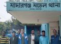 মাদারগঞ্জে বিএনপি নেতার সাথে থানায় এসে গ্রেফতার স্বেচ্ছাসেবকলীগ নেতা, অন্য মামলাসহ আটক-৫