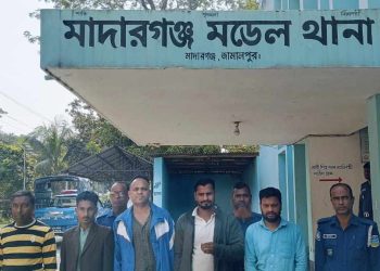 মাদারগঞ্জে বিএনপি নেতার সাথে থানায় এসে গ্রেফতার স্বেচ্ছাসেবকলীগ নেতা, অন্য মামলাসহ আটক-৫  