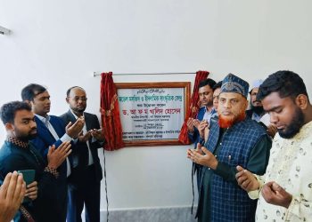 মাধবপুরে মডেল মসজিদ উদ্বোধন করলেন ধর্ম উপদেষ্টা।
