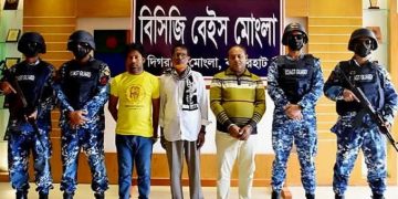 মোংলায় অপারেশন ডেভিল হান্ট অভিযানে কোস্ট গার্ড ও পুলিশ পৃথক অভিযান চালিয়ে গ্রেফতার ৫
