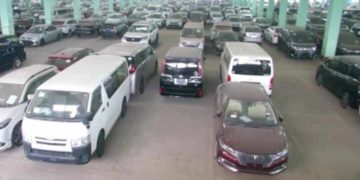 বাগেরহাটের মোংলা বন্দরে নিলামে তোলা ২৭ গাড়ির বিক্রয়াদেশ জারি।