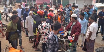 বাগেরহাট মোরেলগঞ্জ সড়ক দুর্ঘটনায় নিহত দুই ভাইবোন গুরুতর আহত ৩