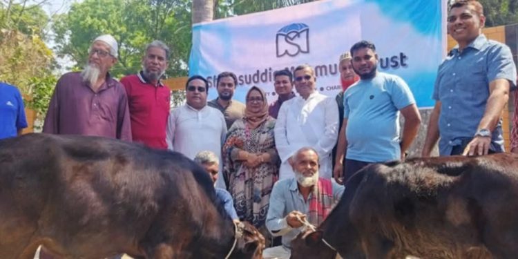 ভেড়ামারায় শামসুদ্দিন মাহমুদা ট্রাস্ট এর উদ্যোগে যাকাতের টাকায় গরু বিতরণ।