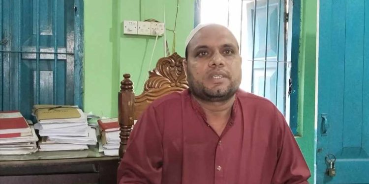 ধলাপাড়া ইউনিয়ন ভুমি কর্মকর্তার নানা অনিয়মের অভিযোগ।