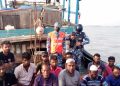 সমুদ্রে ভাসতে থাকা ১৩ জেলে জীবিত উদ্ধার করলো কোষ্টগার্ড।