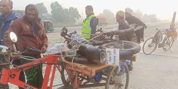 টাঙ্গাইলে অজ্ঞাত গাড়ির ধাক্কায় প্রাণ গেল দুইজনের।
