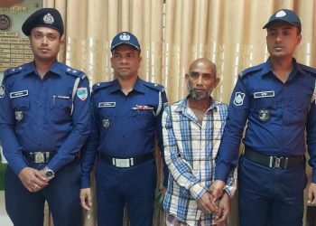 বাগেরহাটের মোংলায় পলাতক সেই মালেক ফকির গ্রেফতার।