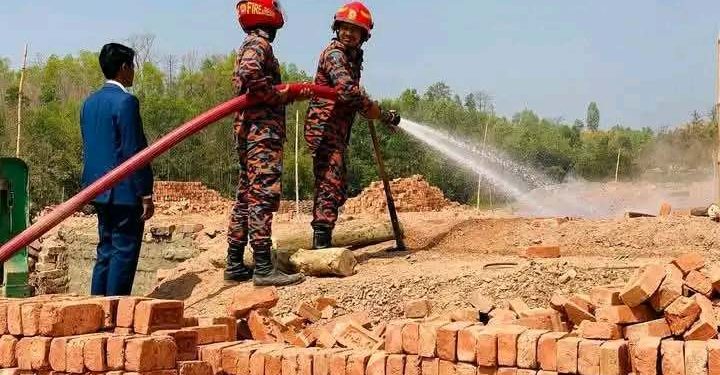 লামায় পাহাড় কাটার দায়ে FAC ইটভাটর মালিকের ৭ লাখ ১০ হাজার টাকা জরিমানা।