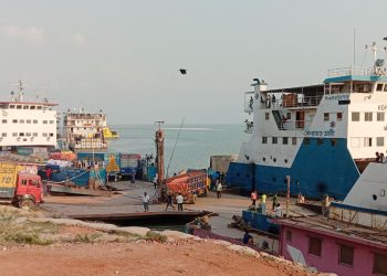 আসন্ন ঈদ যাত্রায় প্রস্তুত পাটুরিয়া-আরিচা নৌ ঘাট।