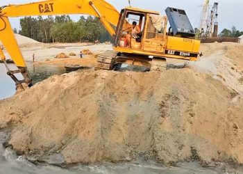 ভূঞাপুরে অবৈধ বালু উত্তোল‌ণের দা‌য়ে ৭ জন‌কে কারাদণ্ড।