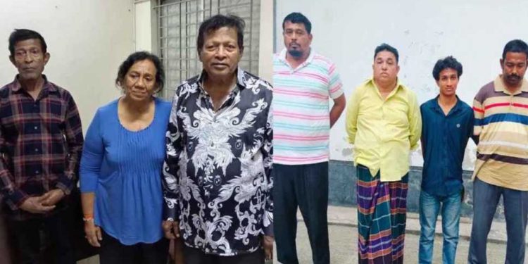 ‘অপহৃত’ তিন শ্রীলঙ্কান নাগরিককে বাগেরহাটের মোল্লাহাট থেকে উদ্ধার।