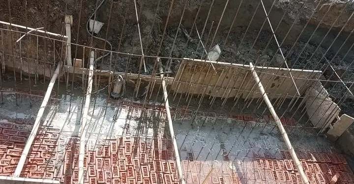 আলীকদমের চৈক্ষ্যং ইউনিয়নের তারাবুনিয়ার সড়কের চলাচল ব্যবস্থা যেন মরণ ফাঁদ।