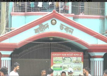 ছাত্রের সাথে শহীদ ক্যাডেট পরিচালক শহীদের বিরুদ্ধে বলাৎকার চেষ্টার গুঞ্জন।