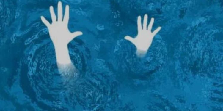 বাগেরহাটের রামপালে পানিতে ডুবে শিশু ও নারীর মৃত্যু।