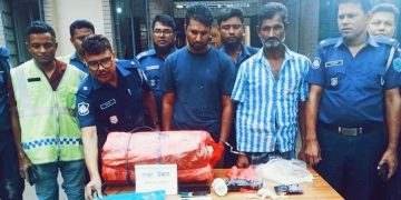 বাপবেটা মাদক সম্রাট আসামি গ্রেপ্তার, দূর্বৃত্তরা আসামি ছিনতাইয়ের চেষ্টায় পুলিশের ৮ রাউন্ড ফাঁকা গুলি।