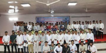 টাঙ্গাইলে ১২০ টাকায় পুলিশে চাকরি, দপ্তরির মেয়ে দেখছেন দেশ গড়ার স্বপ্ন।