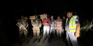 বাসাইলে অবৈধভাবে মাটি কাটায় ৮০ হাজার টাকা জরিমানা।