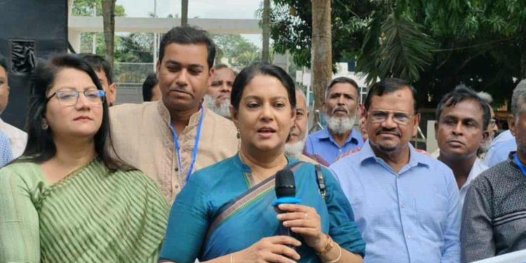 টাঙ্গাইলের মধুপুর শালবনে শাল গাছ ফেরত আনা হবেঃ উপদেষ্টা রিজওয়ানা হাসান।