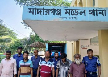 মাদারগঞ্জে নাশকতা মামলায় সাবেক ছাএলীগ নেতা মমিন সিদ্দিক আটক।