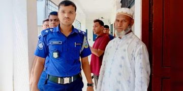 জামালপুরের মাদারগঞ্জে আওয়ামীলীগ নেতা ও কড়ইচূড়া ইউনিয়ন পরিষদের চেয়ারম্যান  বাচ্চু নাশকতা মামলায় গ্রেফতার।