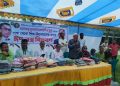 বিএনপি নেতা সুলতান সালাউদ্দিন টুকুর পক্ষ থেকে দরিদ্র অসহায় শিশু-কিশোরদের মাঝে ঈদবস্ত্র বিতরণ।