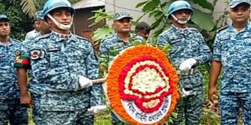 বিমান বিধ্বস্তে নিহত হুমাইরা ও তানভীরের সমাধিতে বিমানবাহিনীর শ্রদ্ধা নিবেদন।