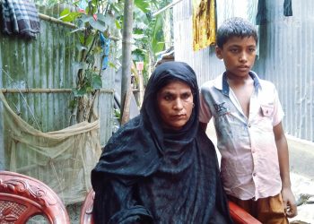 রৌমারীতে প্রতিবন্ধী মহিমার শিশু সন্তান নিয়ে কষ্টে ভরা জীবন যাপন। 