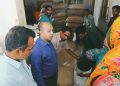 চরশৌলমারীতে নদী ভাঙ্গন কবলিত মানুষের মাঝে জিআর এ-র চাল বিতরণ।