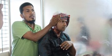 পাবনার সুজানগরে বিএনপির দুই গ্রুপের সংঘর্ষে আহত ৮-১০ জন।