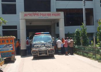 মাদারগঞ্জ সরকারি হাসপাতালে ওষুধ সরবরাহের আগেই বিল উত্তোলন।