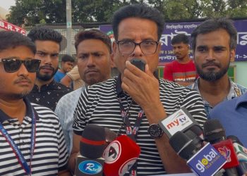 সাংবাদিক তুহিন হত্যার প্রতিবাদে ধামরাইয়ে মানববন্ধন।