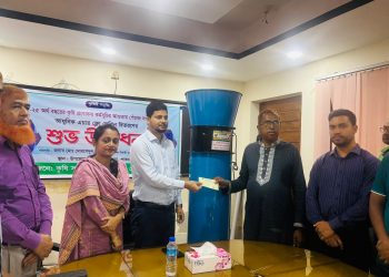 বেড়ায় ৬০ জন কৃষককে এয়ার ফ্লো মেশিন বিতরণ, পেয়াজ সংরক্ষণে সফলতা।