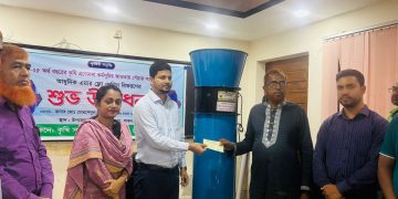 বেড়ায় ৬০ জন কৃষককে এয়ার ফ্লো মেশিন বিতরণ, পেয়াজ সংরক্ষণে সফলতা।