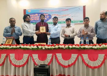 জামালপুরের মাদারগঞ্জে জাতীয় মৎস্য সপ্তাহ উপলক্ষে আলোচনা সভা ও পুরুস্কার বিতরণ।