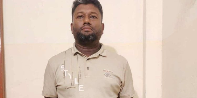 বগুড়ার শেরপুরে যুবলীগ নেতা মনির গ্রেপ্তার।