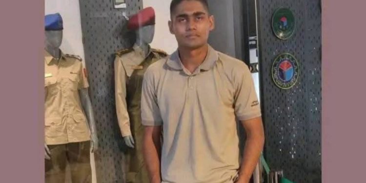 বগুড়ার শেরপুরে সড়ক দূর্ঘটনায় সেনা সদস্য নিহত।