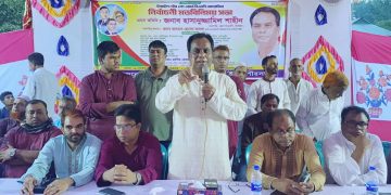 টাঙ্গাইলে ভোটের মাঠ দাপিয়ে বেড়াচ্ছে জেলা বিএনপির সভাপতি হাসানুজ্জামিল শাহীন।