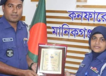 সর্বোচ্চ ত্রুটিপূর্ণ গাড়ি আটক কারি অফিসার শাহাদাত হোসেন।