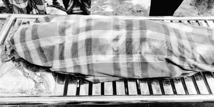 বগুড়ার শেরপুরে নেশার টাকা না পেয়ে দাদাকে পিটিয়ে হত্যা, নাতি আটক।