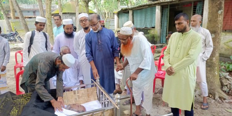 পাবনা ২ আসনের এমপি প্রার্থী হেসাব উদ্দিনের সহকর্মীর মৃত্যুতে শোক প্রকাশ।