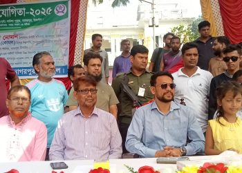 টাঙ্গাইলে উৎসবমুখর পরিবেশে উন্মুক্ত সাঁতার প্রতিযোগিতা অনুষ্ঠিত।