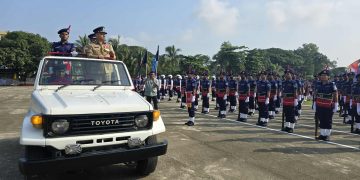 টাঙ্গাইলে পুলিশ ট্রেনিং সেন্টারে ২২তম ব্যাচের বিভাগীয় ক্যাডেট এসআইদের প্রশিক্ষণ সমাপনী কুচকাওয়াজ।