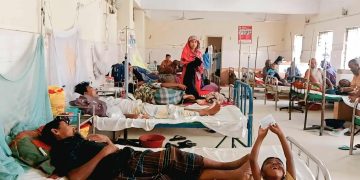 জামালপুরের মাদারগঞ্জ উপজেলা স্বাস্থ্য কমপ্লেক্সে ১৮দিনে ৪৫ ডেঙ্গু রোগী ভর্তি।