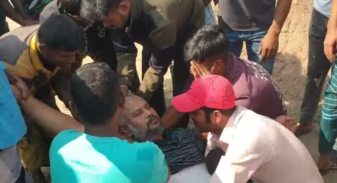 পরিবেশ অধিদপ্তরের অভিযানে অসুস্থ হয়ে পড়লেন ইট ভাটার মালিক।