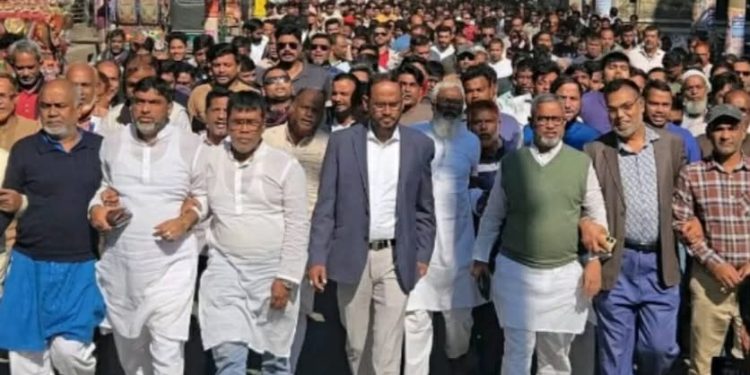 টাঙ্গাইলে ওসমান হাদির ওপর হামলার প্রতিবাদে বিএনপি’র বিক্ষোভ সমাবেশ।