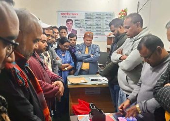 ওসমান হাদির স্বরণে টাঙ্গাইল প্রিন্ট মিডিয়া অ্যাসোসিয়সনের নিরবতা পালন।