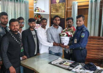 বাংলাদেশ ছাত্র অধিকার পরিষদের সাথে নবাগত ওসি খন্দকার শাকের আহমেদের সঙ্গে সৌজন্য সাক্ষাৎ।