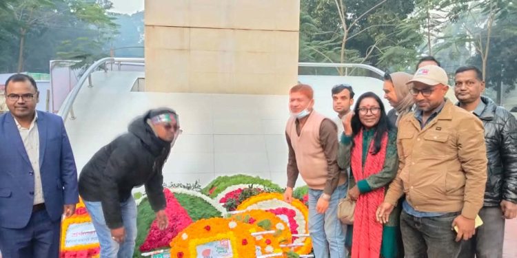 মহান বিজয় দিবসে টাঙ্গাইল প্রিন্ট মিডিয়া অ্যাসোসিয়েশনের শ্রদ্ধা।