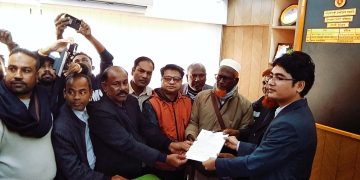 ২৮-কুড়িগ্রাম-৪ আসনে মনোনয়ন সংগ্রহ করলেন বিএনপি’র মনোনীত প্রার্থী আলহাজ্ব আজিজুর রহমান।