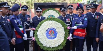 শহীদ বুদ্ধিজীবী দিবসে বধ্যভূমি স্মৃতিস্তম্ভে টাঙ্গাইল পুলিশের বিনম্র শ্রদ্ধা।